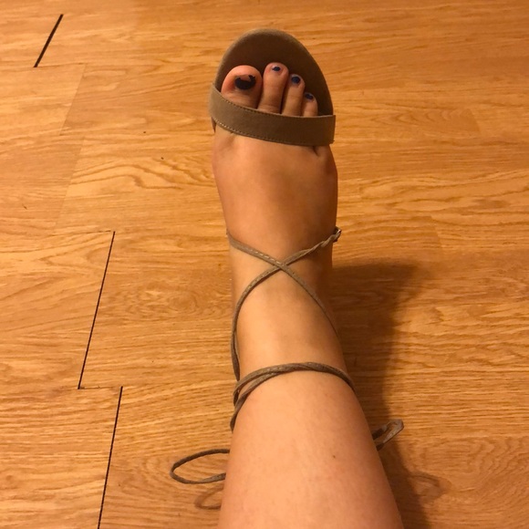 Beige Lace up heels - Picture 2 of 4